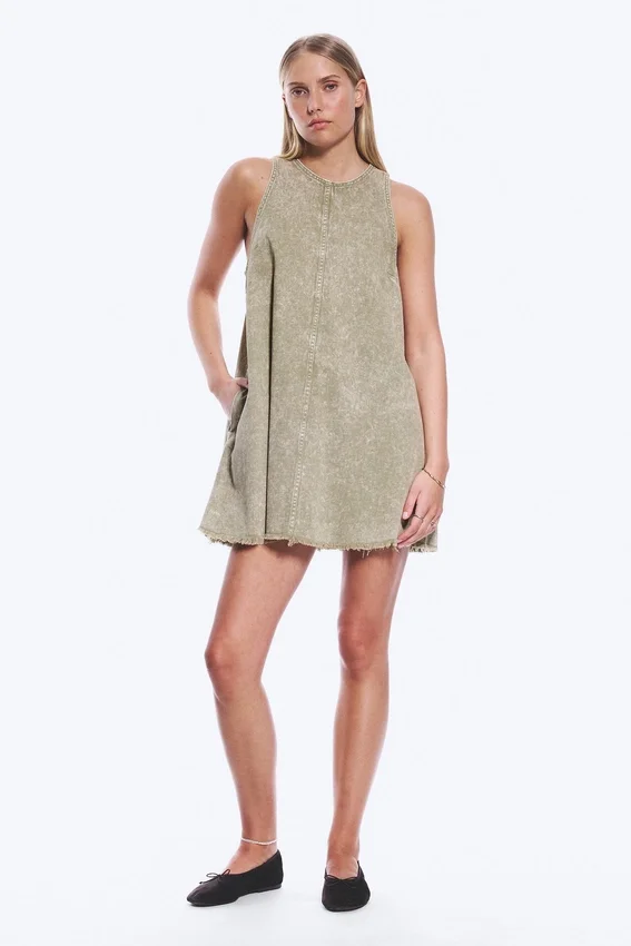 Vestido sin mangas de sarga de algodón – Verde caqui lavado Vestido sin mangas de sarga de algodón – Verde caqui lavado